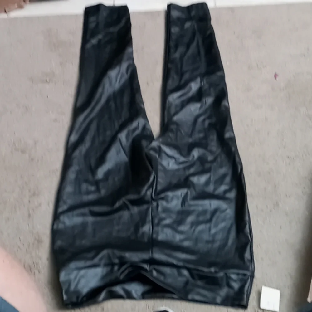 Plus size faux leather leggings hi waste 2x - Picture 1 of 3